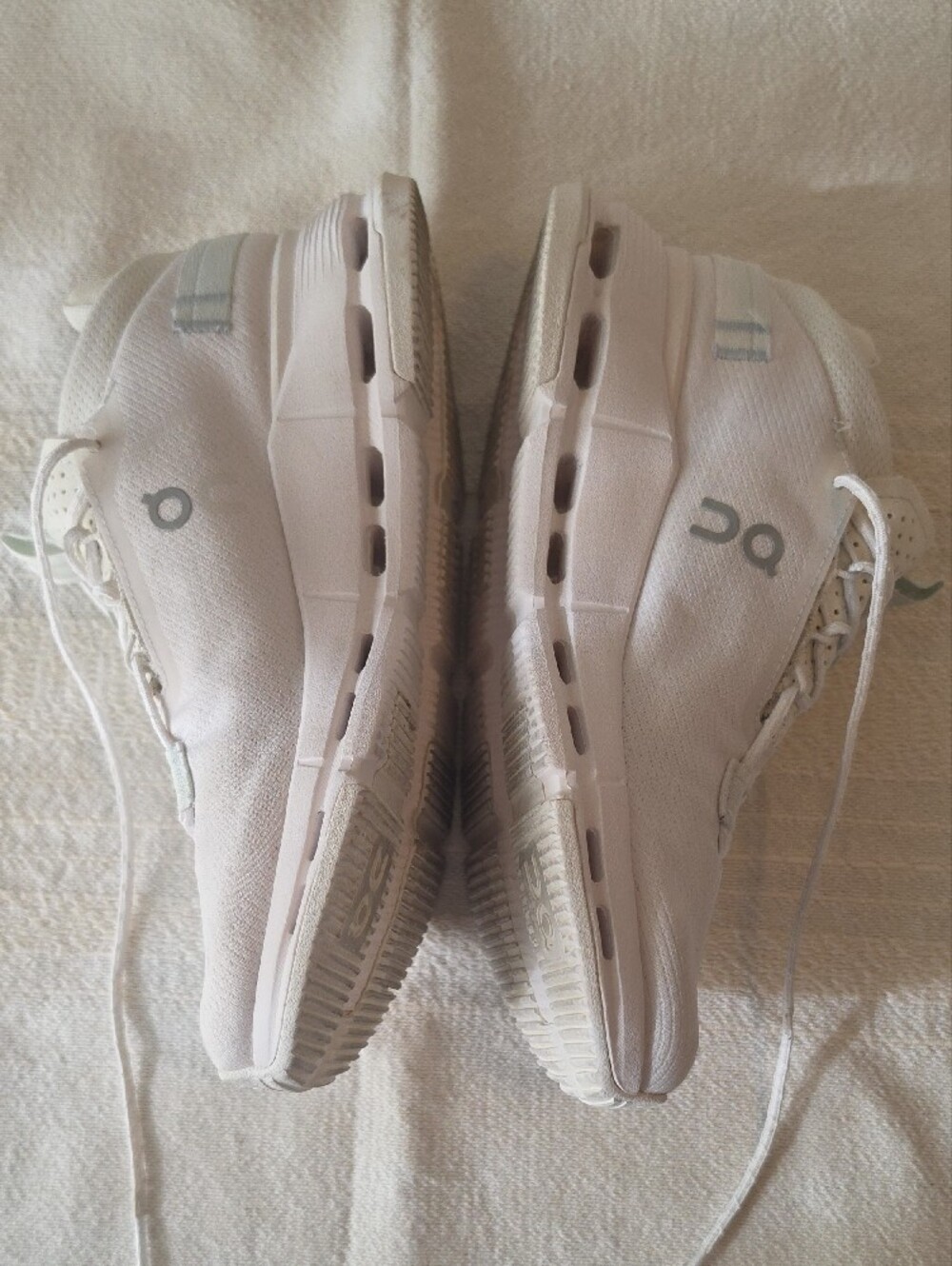 On Running On Cloudnova 2 Women's White Athletic Sneakers - Picture 5 of 15
